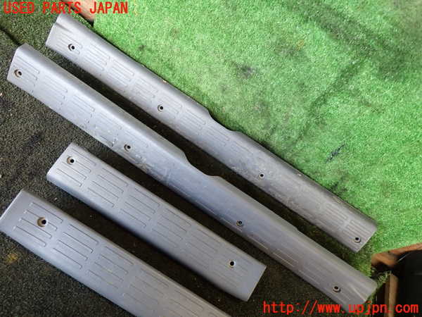 5UPJ-20457740]ハイラックスサーフ(RZN185W)スカッフプレート 中古_m0003.jpg