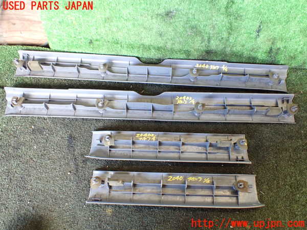 5UPJ-20457740]ハイラックスサーフ(RZN185W)スカッフプレート 中古_m0005.jpg