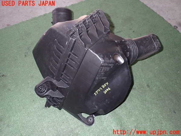 2UPJ-20462560]BMW 523i ツーリング(XL20)(F11)エアクリーナーボックス 中古_m0001.jpg