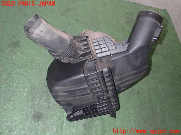 2UPJ-20462560]BMW 523i ツーリング(XL20)(F11)エアクリーナーボックス 中古_m0002.jpg