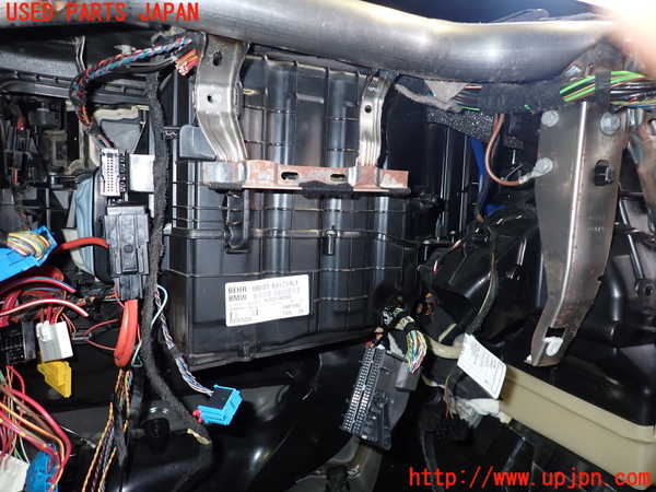 2UPJ-20466081]BMW 523i ツーリング(XL20)(F11)エバポレーター1 中古_m0003.jpg