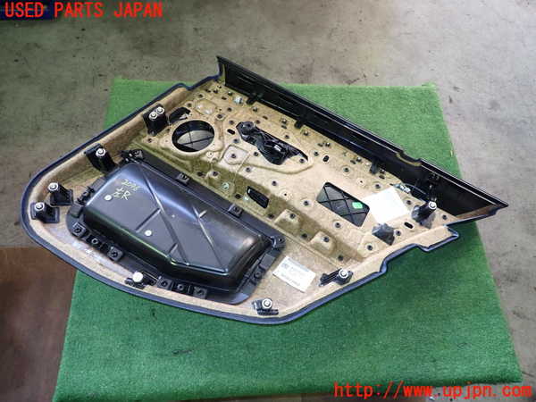 2UPJ-20461324]BMW 523i ツーリング(XL20)(F11)左後ドア内張り 中古_m0005.jpg