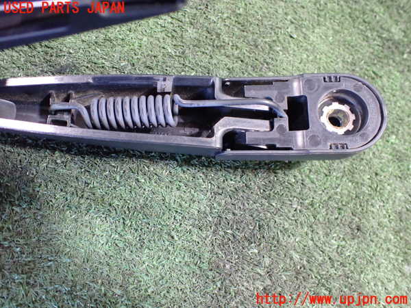 5UPJ-20471661]アクア(AQUA)(MXPK11)リアワイパーアーム1 中古_m0003.jpg