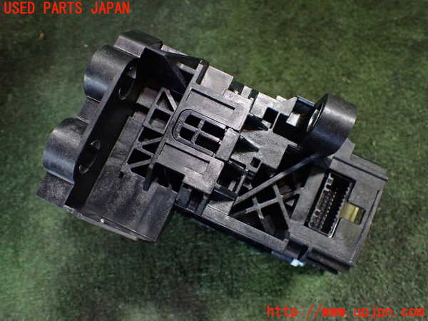 5UPJ-20477555]アクア(AQUA)(MXPK11)ATシフトレバー 中古_m0004.jpg