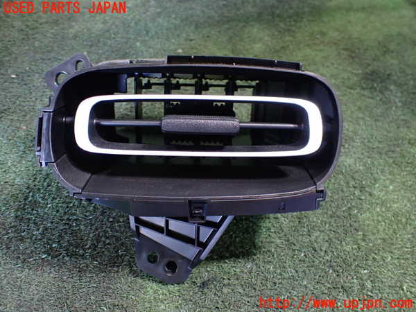 5UPJ-20477526]アクア(AQUA)(MXPK11)エアコン吹き出し口1 (右) 中古_m0001.jpg