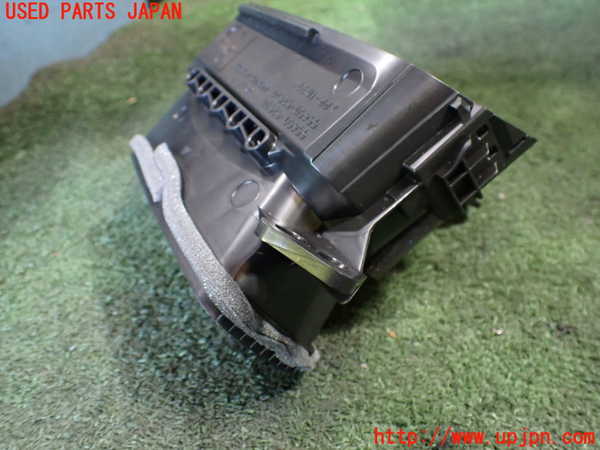 5UPJ-20477526]アクア(AQUA)(MXPK11)エアコン吹き出し口1 (右) 中古_m0004.jpg