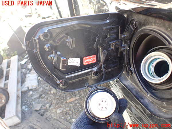 5UPJ-20481690]ランクルプラド(TRJ150W)フューエルリッド 中古_m0003.jpg