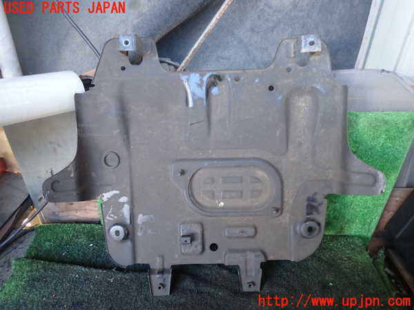 5UPJ-20482170]ランクルプラド(TRJ150W)エンジンアンダーカバー 中古_m0002.jpg