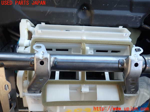 5UPJ-20486081]ランクルプラド(TRJ150W)エバポレーター1 中古_m0002.jpg