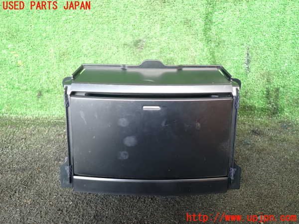 5UPJ-20487841]ランクルプラド(TRJ150W)小物入れ1 中古_m0001.jpg