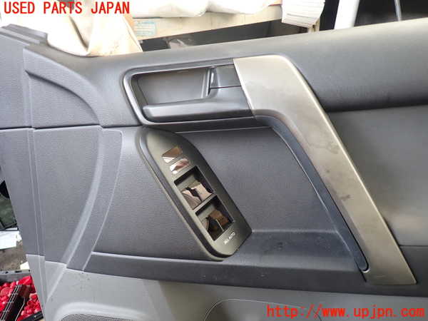 5UPJ-20481234]ランクルプラド(TRJ150W)右前ドア内張り 中古_m0002.jpg