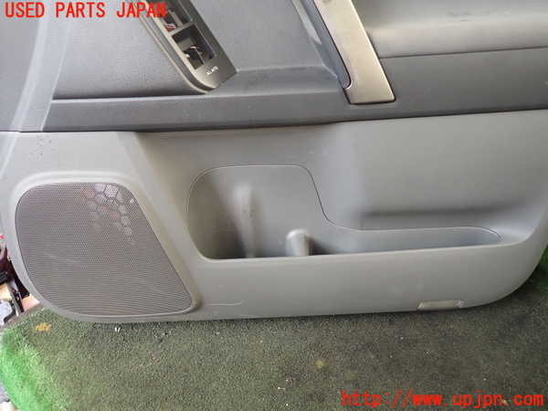 5UPJ-20481234]ランクルプラド(TRJ150W)右前ドア内張り 中古_m0003.jpg