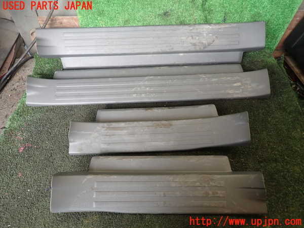 5UPJ-20487740]ランクルプラド(TRJ150W)スカッフプレート 中古_m0001.jpg