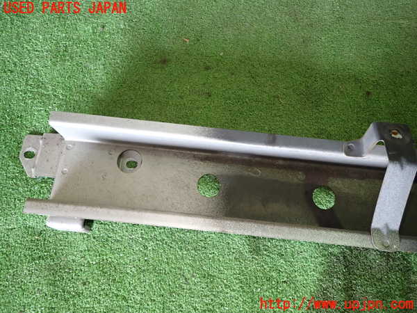 5UPJ-20491614]ランエボワゴン(CT9W)リアバンパーホースメント 中古_m0002.jpg