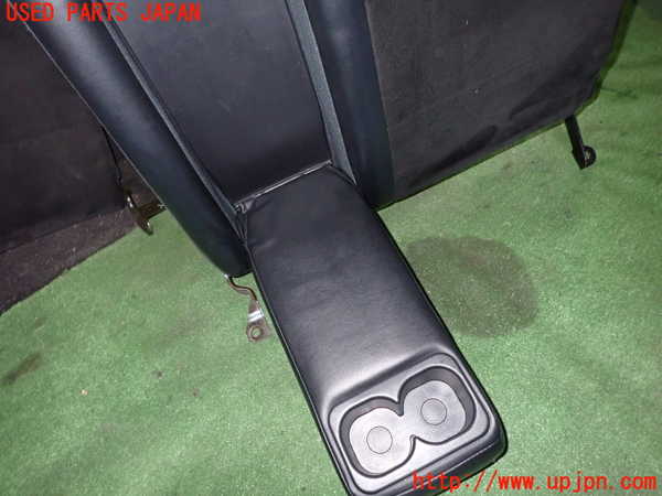 5UPJ-20497385]ランエボワゴン(CT9W)リアシート 中古_m0005.jpg