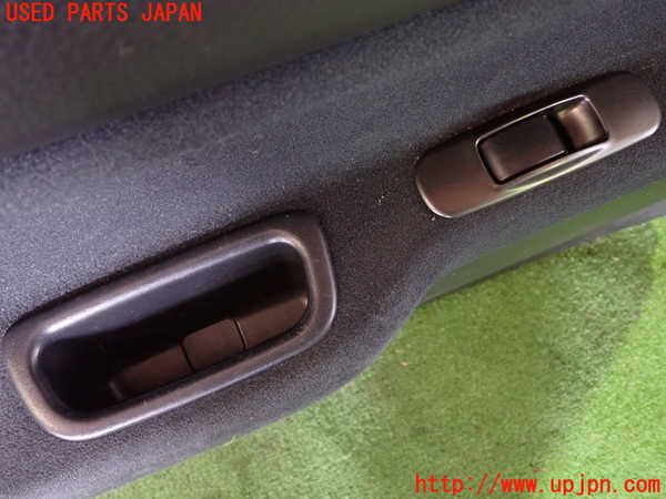 5UPJ-20491324]ランエボワゴン(CT9W)左後ドア内張り 中古_m0003.jpg