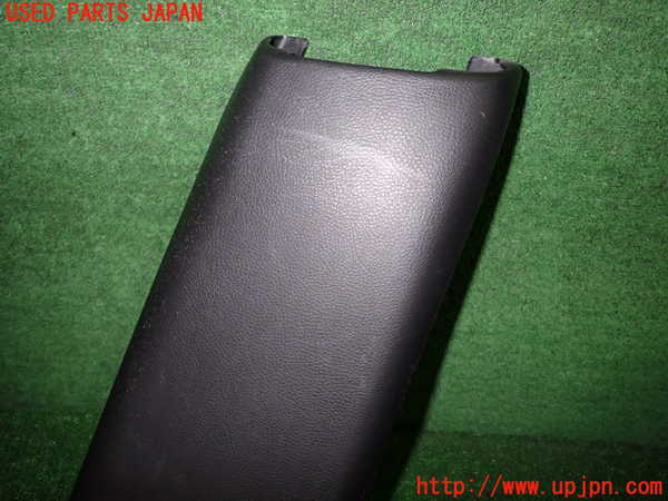 5UPJ-20497665]ランエボワゴン(CT9W)右センターピラートリム 中古_m0004.jpg