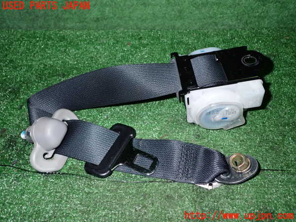 5UPJ-20497155]ランエボワゴン(CT9W)右2列目シートベルト 中古_m0001.jpg
