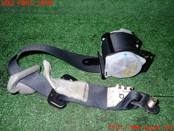 5UPJ-20497155]ランエボワゴン(CT9W)右2列目シートベルト 中古_m0002.jpg