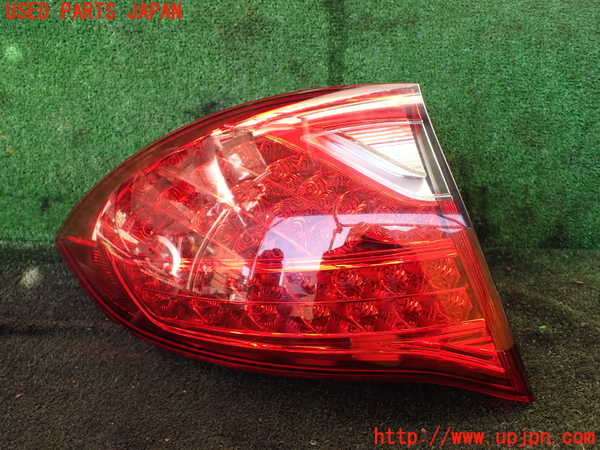 1UPJ-20501536]ポルシェ・カイエン S ハイブリッド(92ACGE)左テールランプ 中古_m0001.jpg