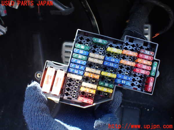 5UPJ-20506741]ポルシェ・カイエン S ハイブリッド(92ACGE)ヒューズボックス1 中古_m0001.jpg