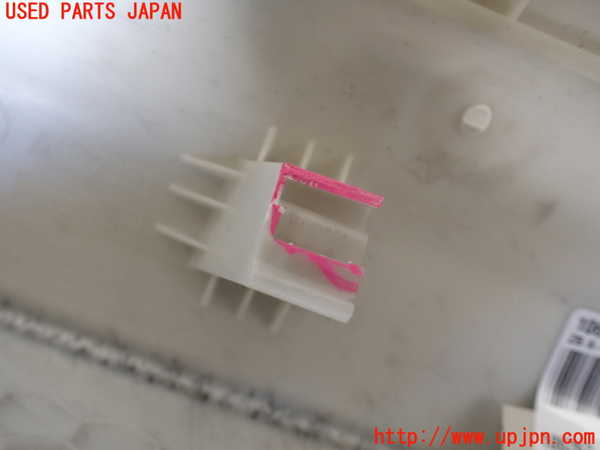 5UPJ-20507655]ポルシェ・カイエン S ハイブリッド(92ACGE)右フロントピラートリム 中古_m0004.jpg