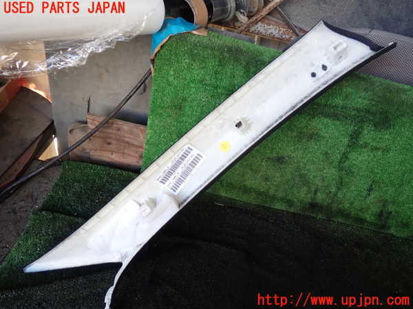 5UPJ-20507660]ポルシェ・カイエン S ハイブリッド(92ACGE)左フロントピラートリム 中古_m0002.jpg