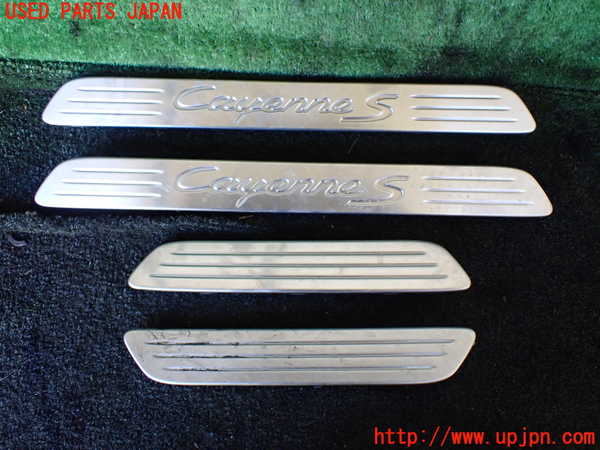 5UPJ-20507740]ポルシェ・カイエン S ハイブリッド(92ACGE)スカッフプレート 中古_m0001.jpg