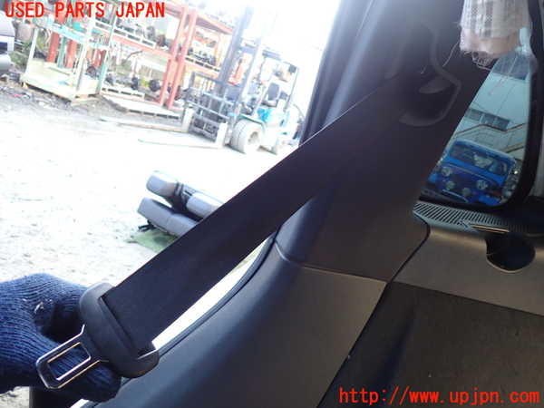 5UPJ-20507155]ポルシェ・カイエン S ハイブリッド(92ACGE)右2列目シートベルト 中古_m0001.jpg