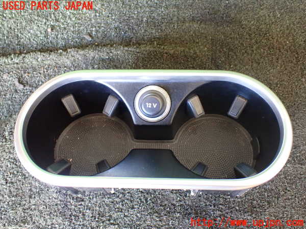 5UPJ-20507810]ポルシェ・カイエン S ハイブリッド(92ACGE)ドリンクホルダー 中古_m0001.jpg