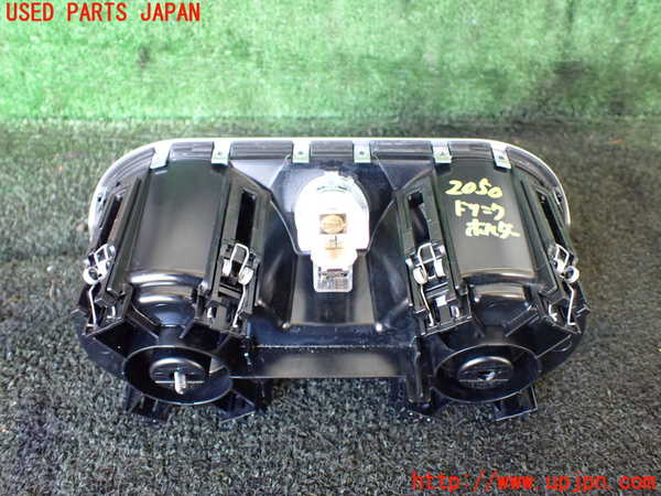 5UPJ-20507810]ポルシェ・カイエン S ハイブリッド(92ACGE)ドリンクホルダー 中古_m0002.jpg