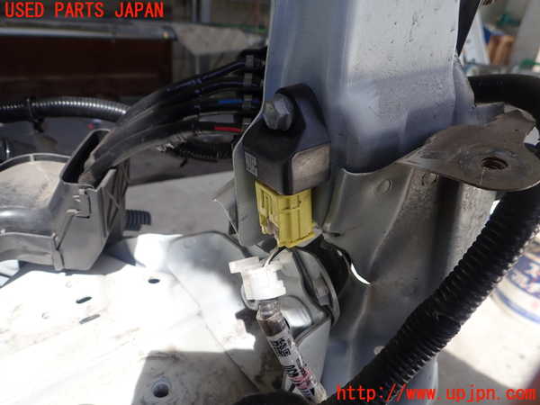 5UPJ-20516357]プリウスPHV(ZVW52)エアバッグセンサー2 中古_m0001.jpg