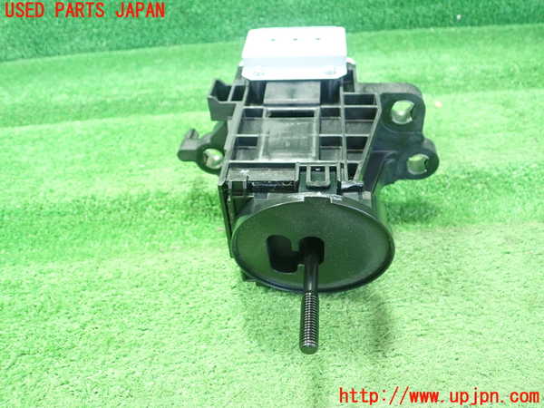 5UPJ-20517555]プリウスPHV(ZVW52)ATシフトレバー 中古_m0001.jpg