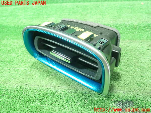 5UPJ-20517526]プリウスPHV(ZVW52)エアコン吹き出し口1 (右) 中古_m0002.jpg