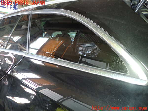5UPJ-20521382]ベンツ E220 d（S213）(BlueTEC) ステーションワゴン(213204C)左クォーターガラス M101 中古_m0001.jpg