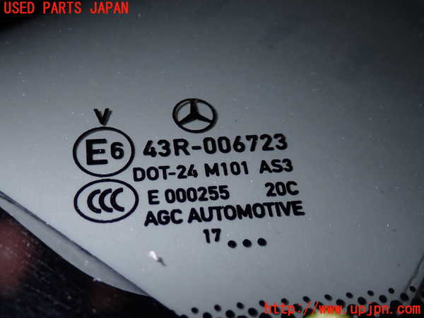 5UPJ-20521382]ベンツ E220 d（S213）(BlueTEC) ステーションワゴン(213204C)左クォーターガラス M101 中古_m0002.jpg