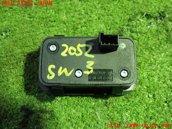 5UPJ-20526308]ベンツ E220 d（S213）(BlueTEC) ステーションワゴン(213204C)スイッチ3 中古_m0002.jpg