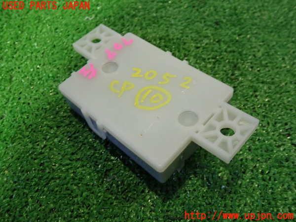 5UPJ-20526155]ベンツ E220 d（S213）(BlueTEC) ステーションワゴン(213204C)コンピューター10 A 222 900 10 15 中古_m0003.jpg