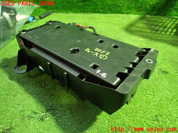 5UPJ-20526741]ベンツ E220 d（S213）(BlueTEC) ステーションワゴン(213204C)ヒューズボックス1 中古_m0002.jpg