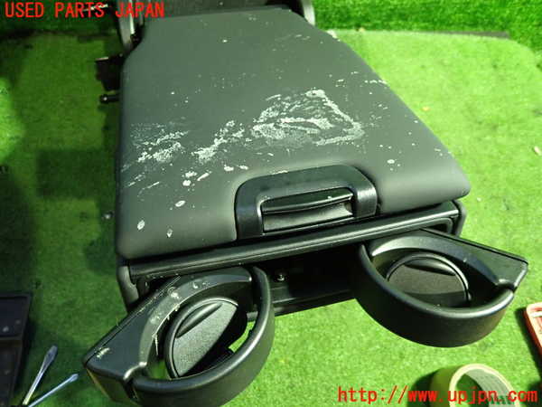 5UPJ-20527125]ベンツ E220 d（S213）(BlueTEC) ステーションワゴン(213204C)2列目シート 中古_m0004.jpg