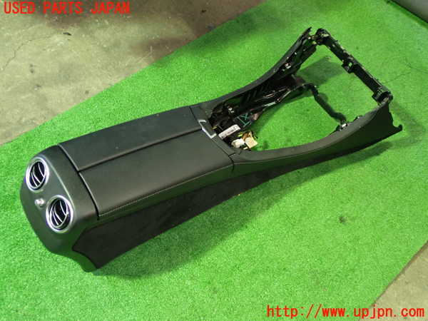 5UPJ-20527540]ベンツ E220 d（S213）(BlueTEC) ステーションワゴン(213204C)センターコンソール 中古_m0001.jpg