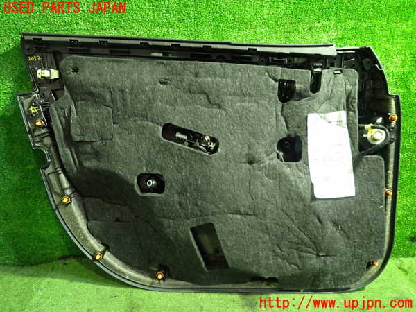 5UPJ-20521234]ベンツ E220 d（S213）(BlueTEC) ステーションワゴン(213204C)右前ドア内張り 中古_m0004.jpg