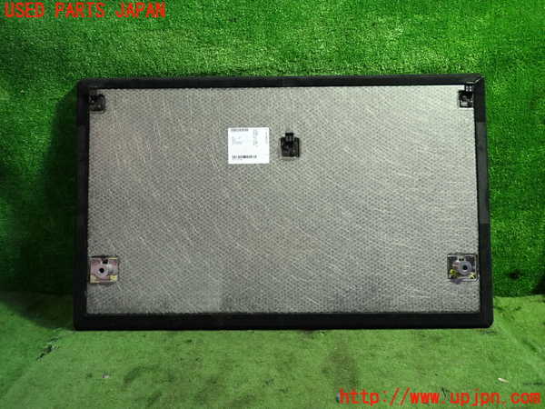 5UPJ-20527772]ベンツ E220 d（S213）(BlueTEC) ステーションワゴン(213204C)ラゲッジトレイ2 中古_m0002.jpg