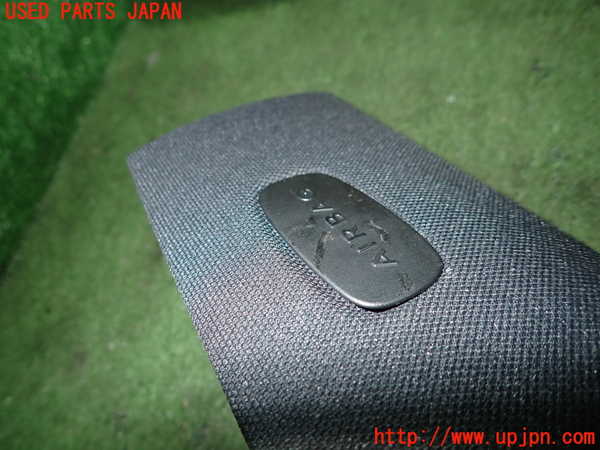 5UPJ-20527655]ベンツ E220 d（S213）(BlueTEC) ステーションワゴン(213204C)右フロントピラートリム 中古_m0003.jpg
