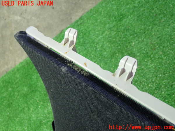 5UPJ-20527670]ベンツ E220 d（S213）(BlueTEC) ステーションワゴン(213204C)左センターピラートリム 中古_m0004.jpg