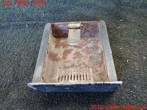 1UPJ-20557821]三菱ジープ(J58)灰皿1 中古_m0002.jpg