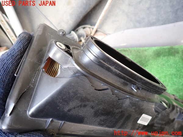 5UPJ-20562560]ポルシェ・パナメーラ S ハイブリッド(970CGEA)エアクリーナーボックス 中古_m0002.jpg