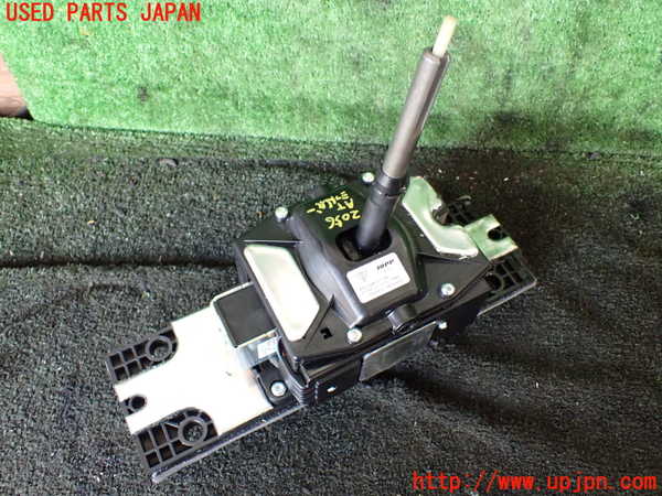 5UPJ-20567555]ポルシェ・パナメーラ S ハイブリッド(970CGEA)ATシフトレバー 中古_m0002.jpg