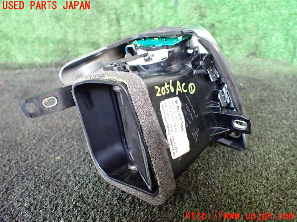 5UPJ-20567526]ポルシェ・パナメーラ S ハイブリッド(970CGEA)エアコン吹き出し口（右）1 中古_m0002.jpg