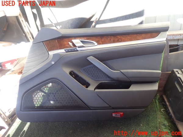 5UPJ-20561234]ポルシェ・パナメーラ S ハイブリッド(970CGEA)右前ドア内張り 中古_m0001.jpg